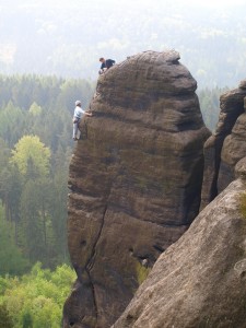 elbe-sandstone-mountains-346146_1280